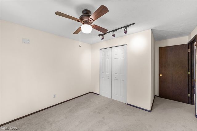 176 Pinewood Drive, Elyria, OH 44035