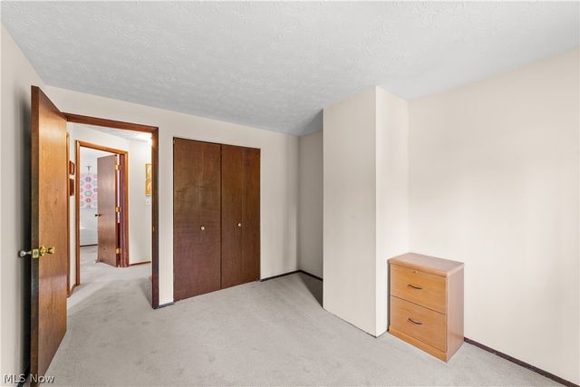 176 Pinewood Drive, Elyria, OH 44035