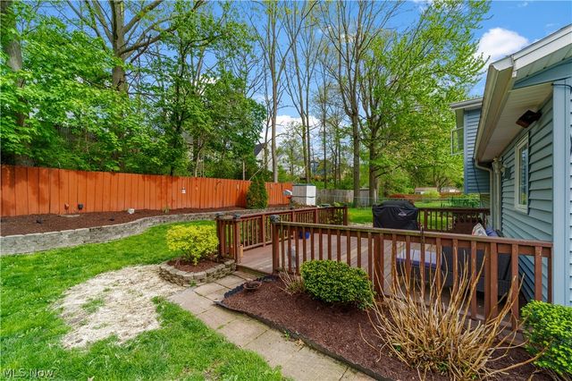 176 Pinewood Drive, Elyria, OH 44035