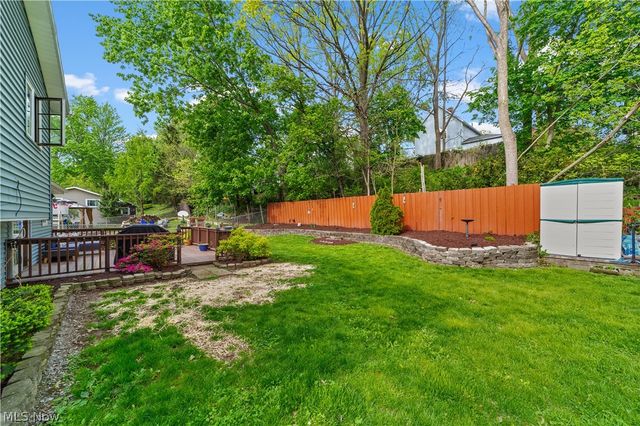 176 Pinewood Drive, Elyria, OH 44035