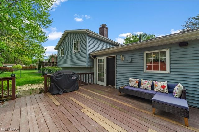 176 Pinewood Drive, Elyria, OH 44035