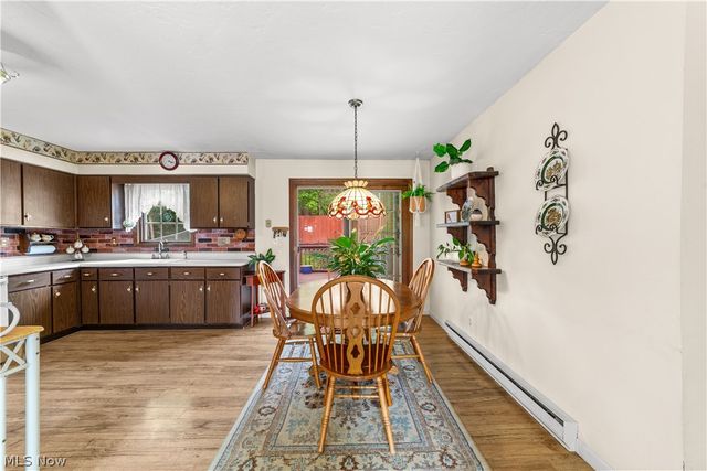 176 Pinewood Drive, Elyria, OH 44035