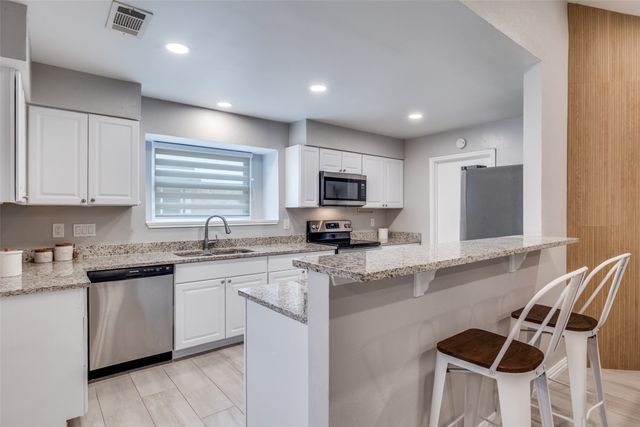 3201 Kingswood Drive, Garland, TX 75040