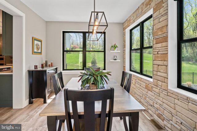 233 EUROPEAN DR, Fleetwood, PA 19522