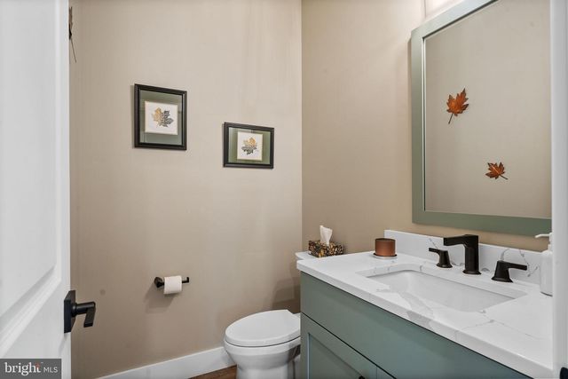 233 EUROPEAN DR, Fleetwood, PA 19522