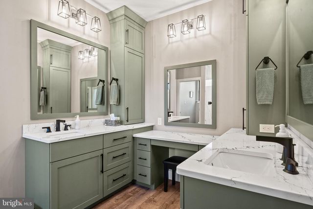 233 EUROPEAN DR, Fleetwood, PA 19522