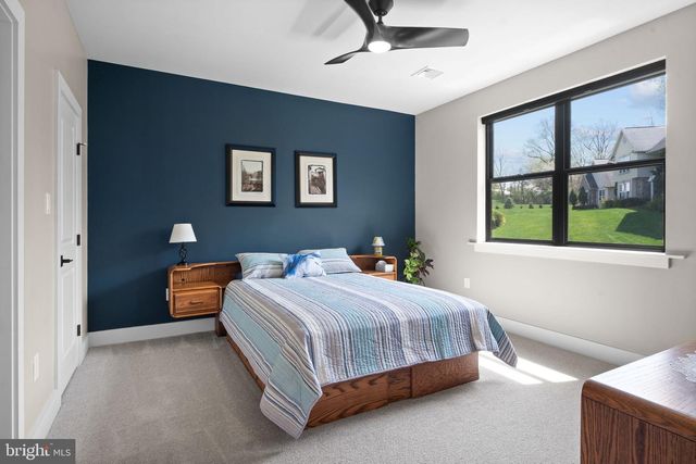 233 EUROPEAN DR, Fleetwood, PA 19522