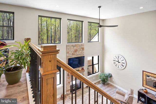 233 EUROPEAN DR, Fleetwood, PA 19522