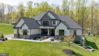 233 EUROPEAN DR, Fleetwood, PA 19522