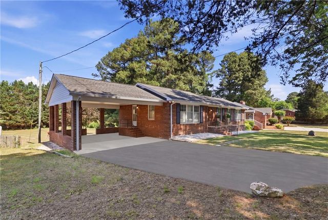 4204 Rose Lake Drive, Greensboro, NC 27407