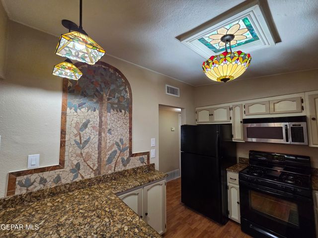 4249 CANTERBURY Drive, El Paso, TX 79902