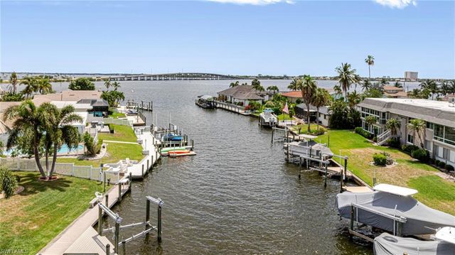 1671 Edith Esplanade 208, Cape Coral, FL 33904