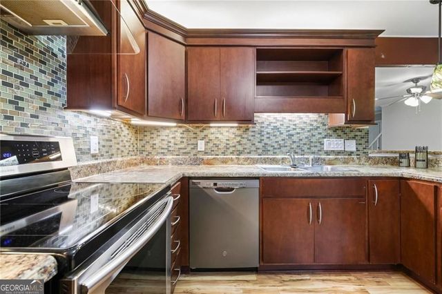 1350 Overlook Cove SE, Smyrna, GA 30080