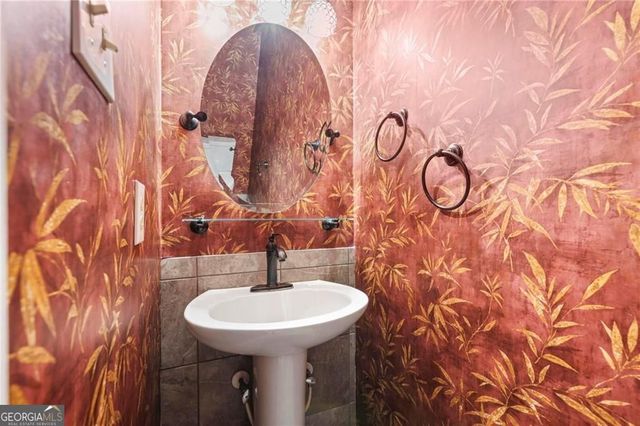 1350 Overlook Cove SE, Smyrna, GA 30080