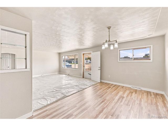 380 N 11th Ave, Brighton, CO 80601