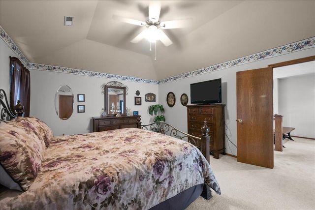 4322 N Ironwood St, Wichita, KS 67226