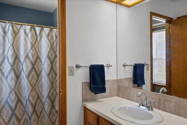 4322 N Ironwood St, Wichita, KS 67226