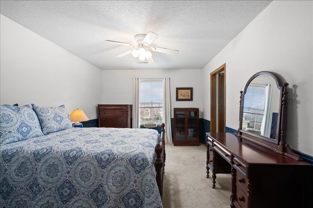 4322 N Ironwood St, Wichita, KS 67226