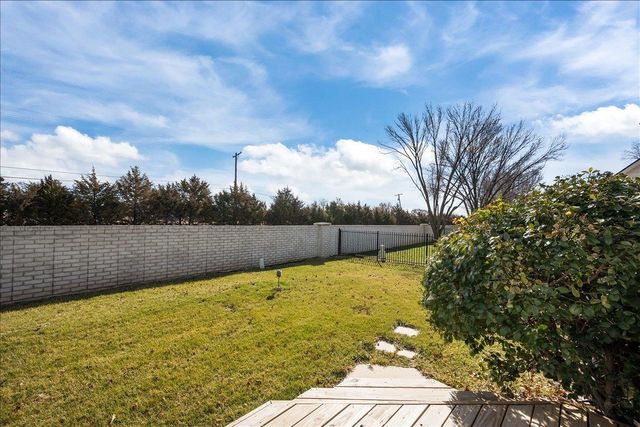 4322 N Ironwood St, Wichita, KS 67226