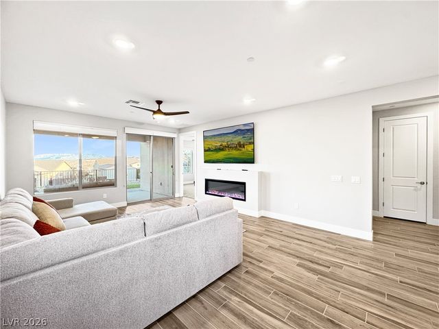 92 Stone Bluff Lane, Henderson, NV 89011