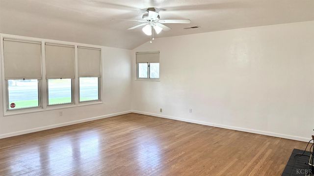 2335 N Douty Street, Hanford, CA 93230