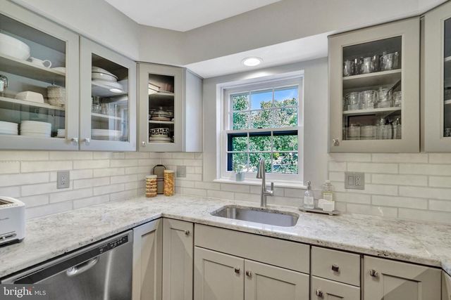 603 N ARMISTEAD ST, Alexandria, VA 22312