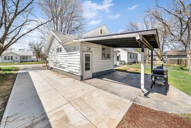 2517 S 7TH Street, Council Bluffs, IA 51501