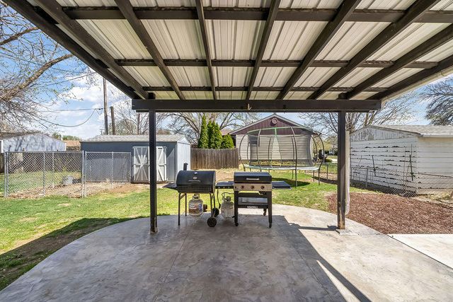 2517 S 7TH Street, Council Bluffs, IA 51501