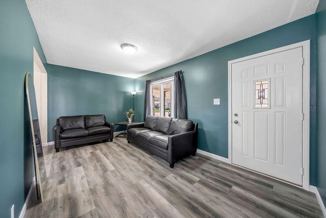 2517 S 7TH Street, Council Bluffs, IA 51501