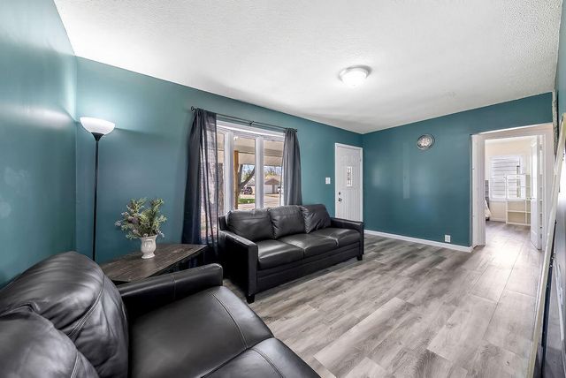 2517 S 7TH Street, Council Bluffs, IA 51501