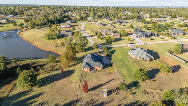 3080 Fawn Run, Blanchard, OK 73010
