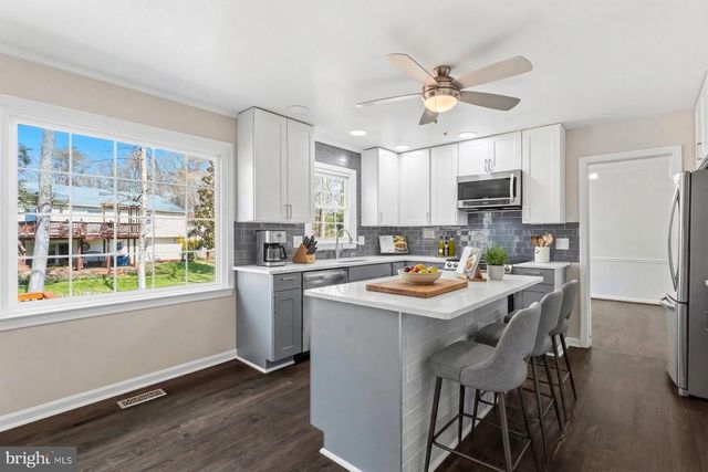 7800 RICHFIELD RD, Springfield, VA 22153