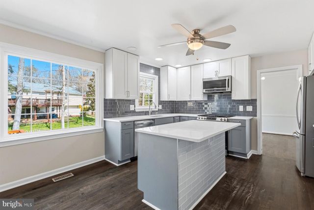 7800 RICHFIELD RD, Springfield, VA 22153