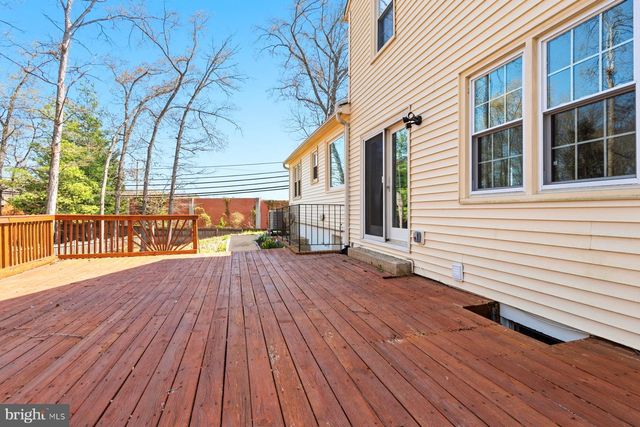 7800 RICHFIELD RD, Springfield, VA 22153