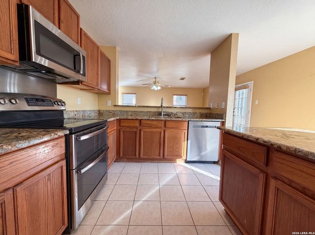 121 SPRINGTREE GATE, Cibolo, TX 78108