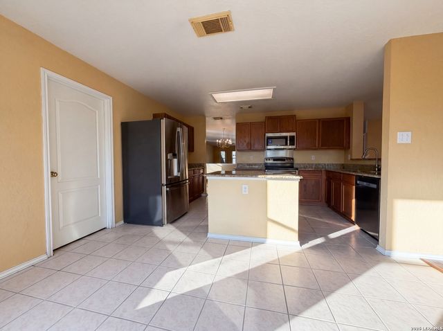 121 SPRINGTREE GATE, Cibolo, TX 78108
