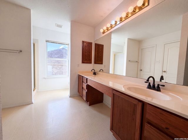 121 SPRINGTREE GATE, Cibolo, TX 78108