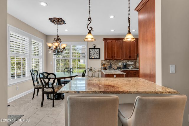 42 W Parsonage Way, Manalapan, NJ 07726