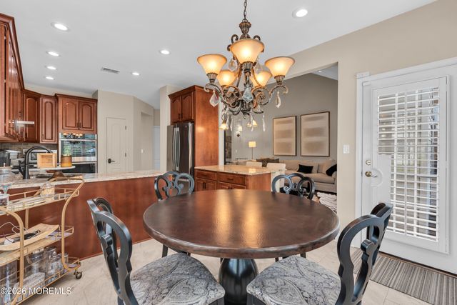 42 W Parsonage Way, Manalapan, NJ 07726