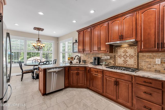 42 W Parsonage Way, Manalapan, NJ 07726
