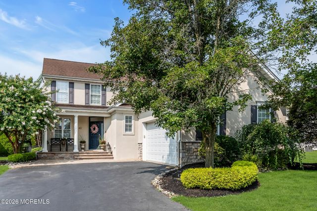 42 W Parsonage Way, Manalapan, NJ 07726