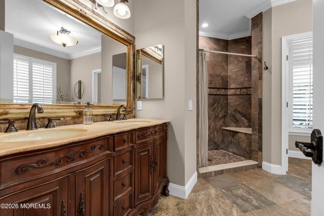42 W Parsonage Way, Manalapan, NJ 07726