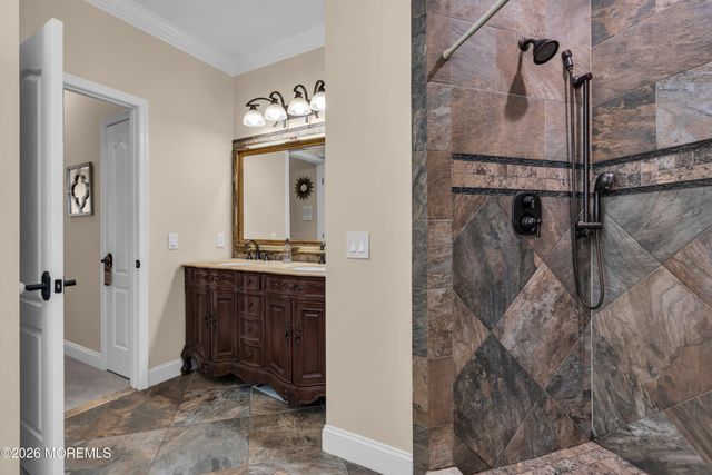 42 W Parsonage Way, Manalapan, NJ 07726