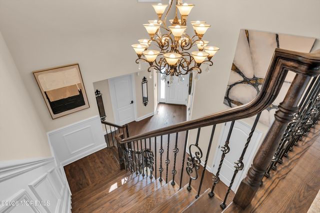 42 W Parsonage Way, Manalapan, NJ 07726
