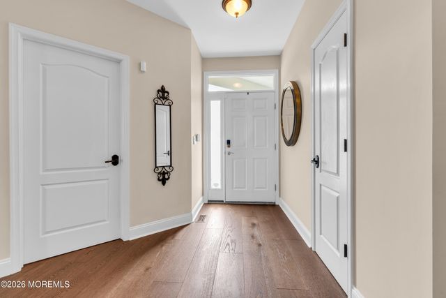 42 W Parsonage Way, Manalapan, NJ 07726