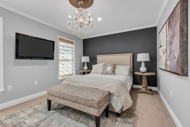 42 W Parsonage Way, Manalapan, NJ 07726