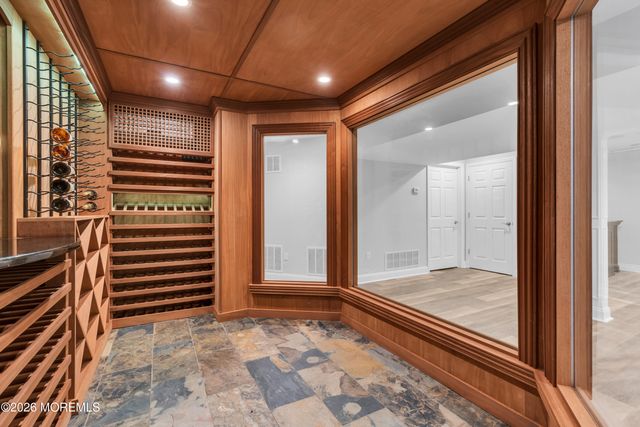 42 W Parsonage Way, Manalapan, NJ 07726