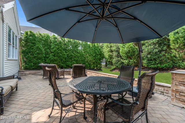 42 W Parsonage Way, Manalapan, NJ 07726