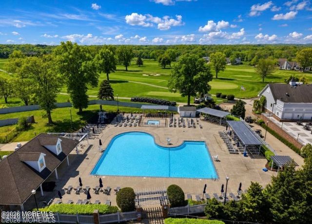 42 W Parsonage Way, Manalapan, NJ 07726