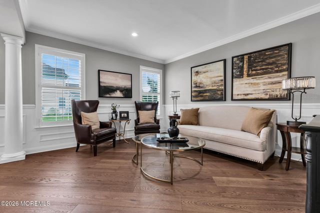 42 W Parsonage Way, Manalapan, NJ 07726